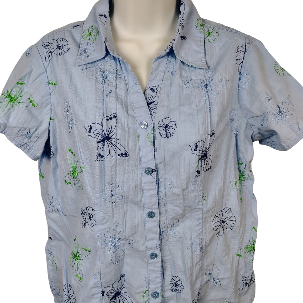 Mountain Lake Womens Medium Blue Embroidered Butterfly Short Sleeve Button Shirt